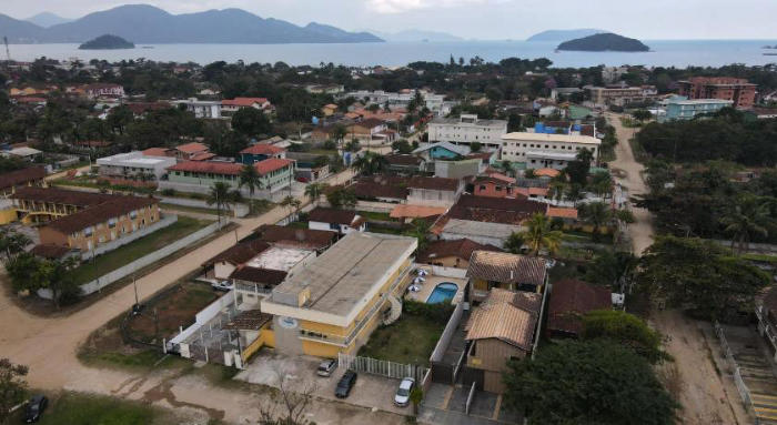 Los chalés Mallumar ofrecen a sus huéspedes una piscina, un jardín y un aparcamiento privado gratuito. Y aceptamos Mascotas. Ubatuba